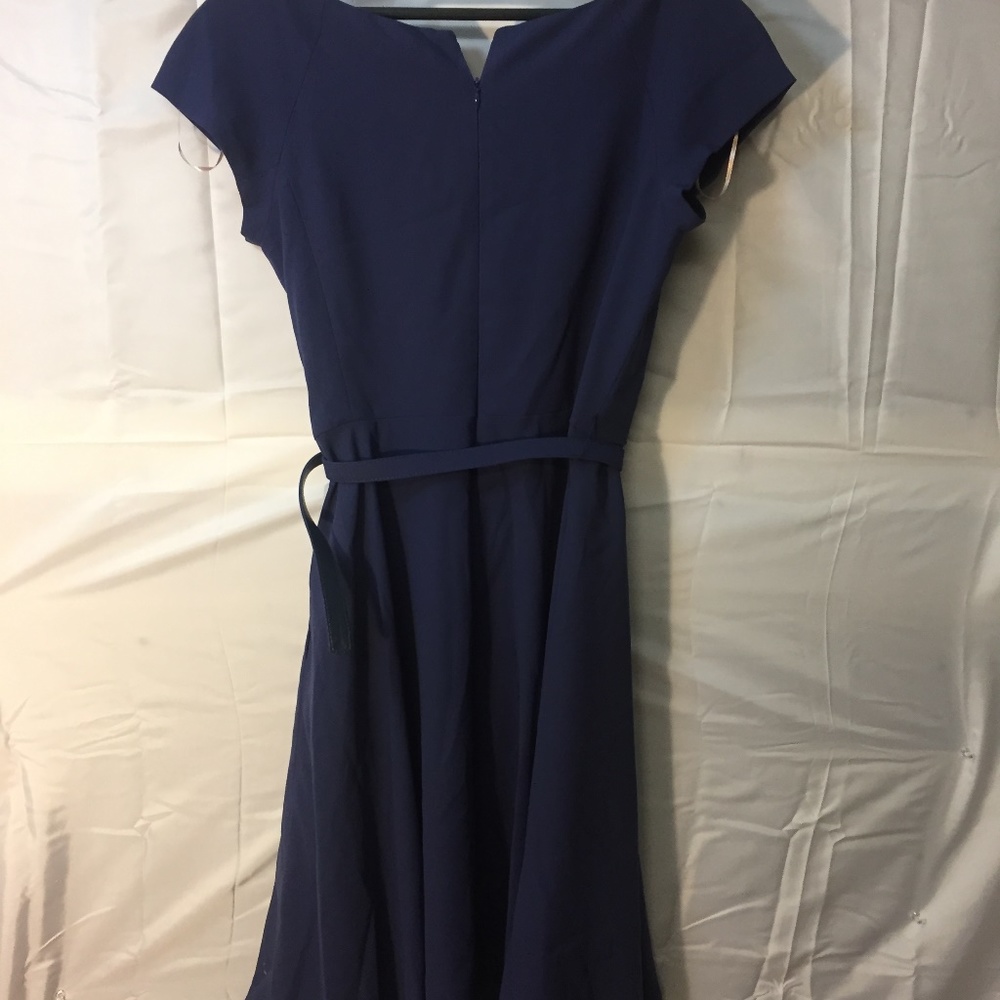 Dress - Picture 2 of 4